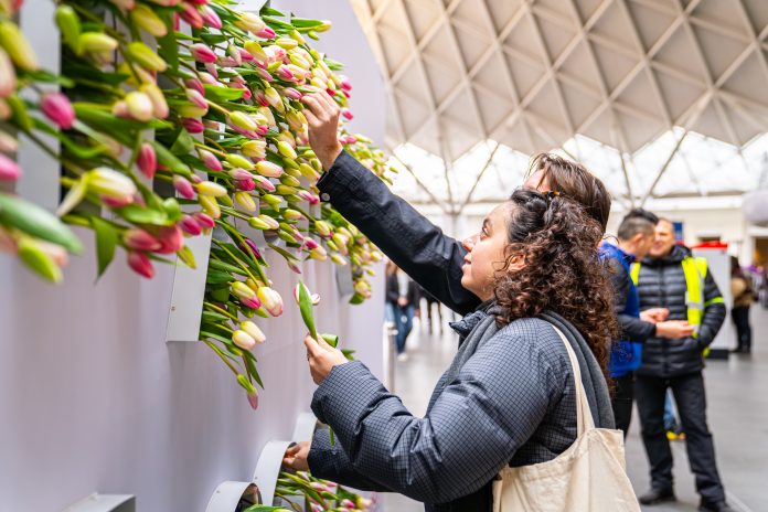 Tesco and BBH bring “Need Anything From Tesco?” to life with 5,000-tulip billboard at King’s Cross